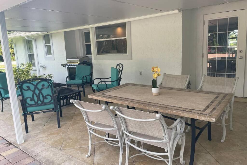 North Naples Cheerfull 4/Bed/ 3 Bath / Pool / Best Location מראה חיצוני תמונה